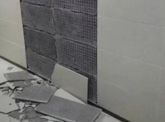 锡林浩特瓷砖空鼓维修公司分享下锡林浩特墙砖松动维修的知识